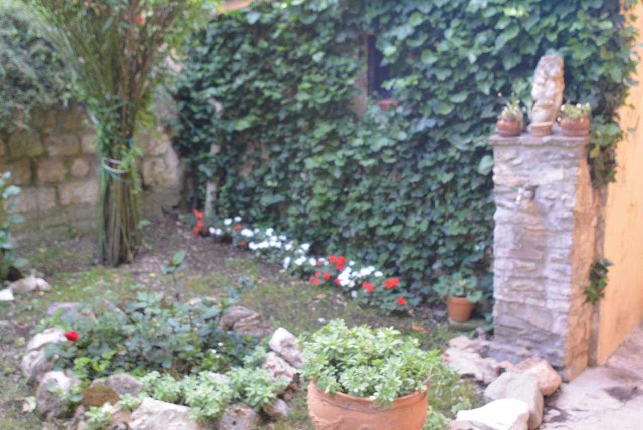 Villa Mischianti Gubbio Luaran gambar