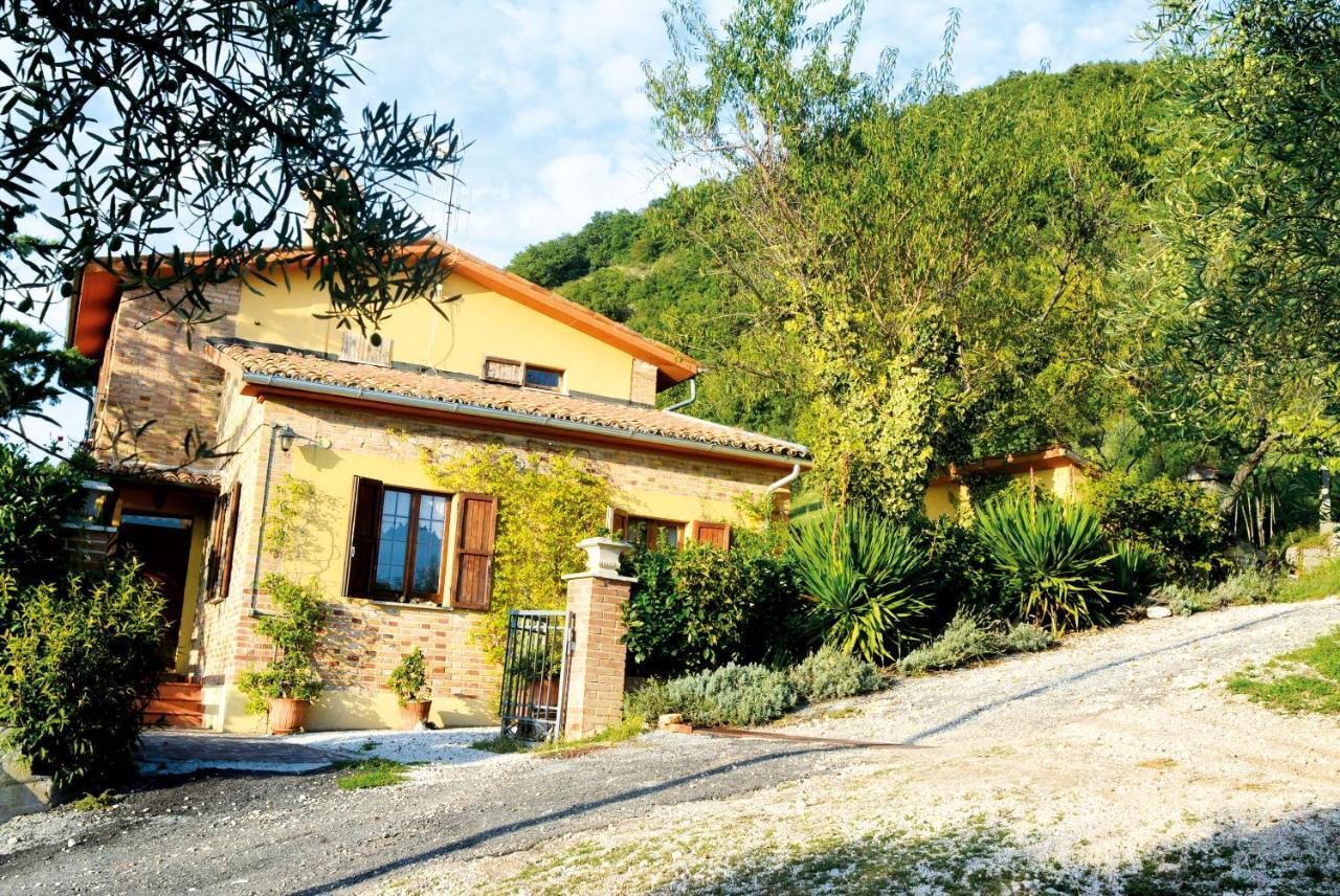 Villa Mischianti Gubbio Luaran gambar